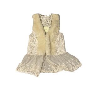 A’reve fur and lace cream colored vest type